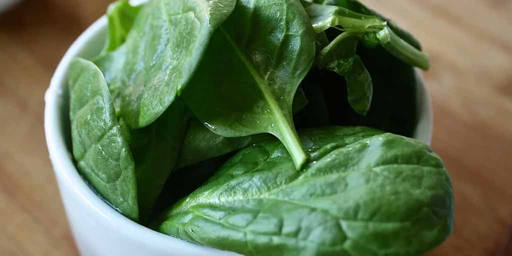 Suffering From Baldness? This Spinach Hair Pack Will Revive Your Hair