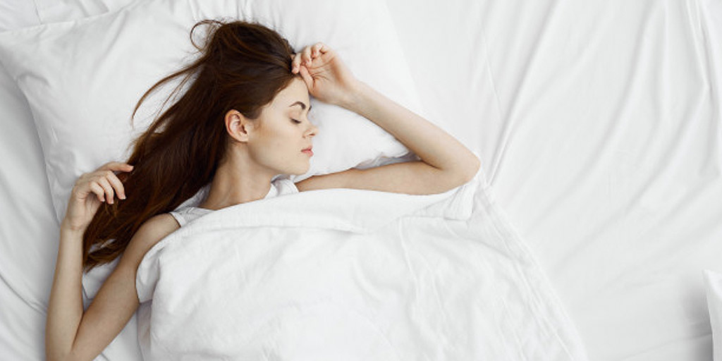 5 Side Effects Of Sleeping With Wet Hair sleeping with wet hair can