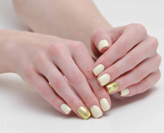 Know About Some White And Gold Nail Art Ideas In Hindi | know about some  white and gold nail art ideas | HerZindagi