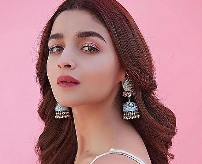 10 gorgeous earrings we want to steal from Alia Bhatt 💕 To give you some  inspiration, we picked 10 gorgeous earrings worn by the actress… | Instagram