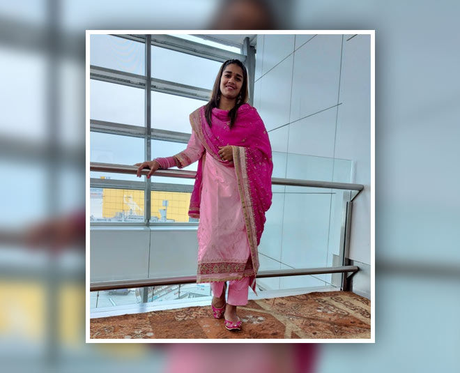 babita phogat suit style