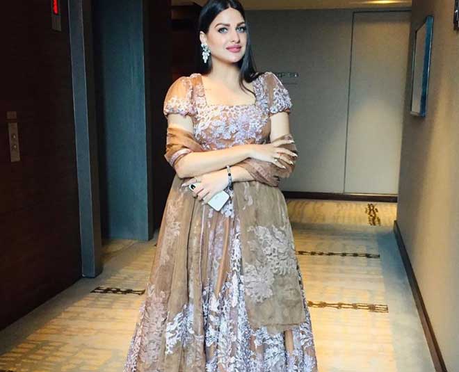 bigg boss contestant himanshi khurana stylish looks Inside