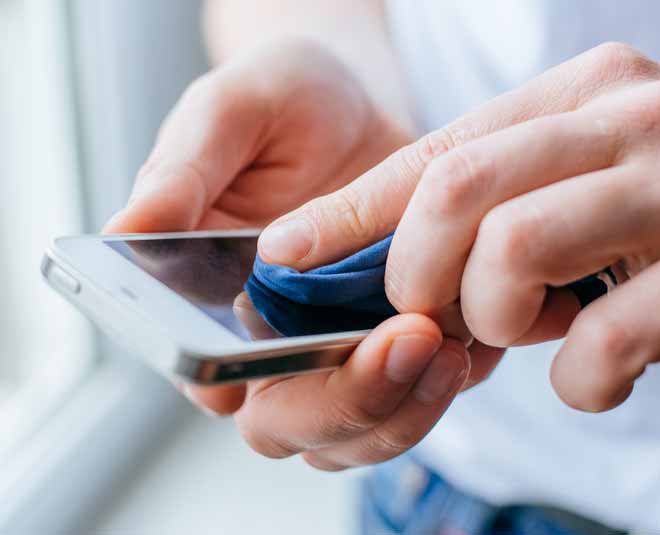 coronavirus prevention how to clean your phone two