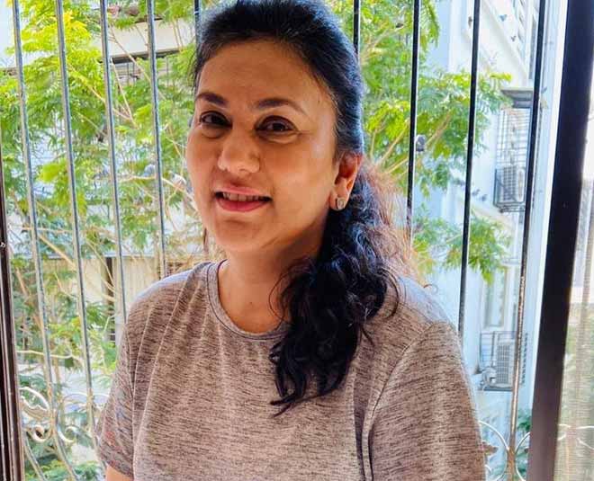 'सनम आपकी खातिर' में आईं नजर deepika chikhalia in home