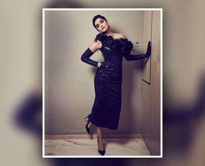 latest western looks of sonam kapoor inside 