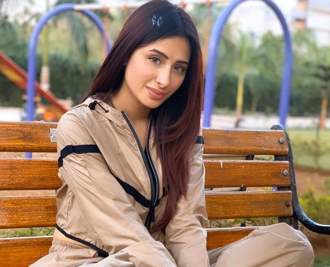 Want Fit Body Like Mahira Sharma? Check Out Her Diet & Fitness Mantras