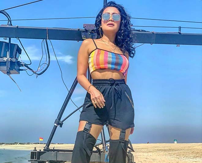 neha kakkar in casual dress