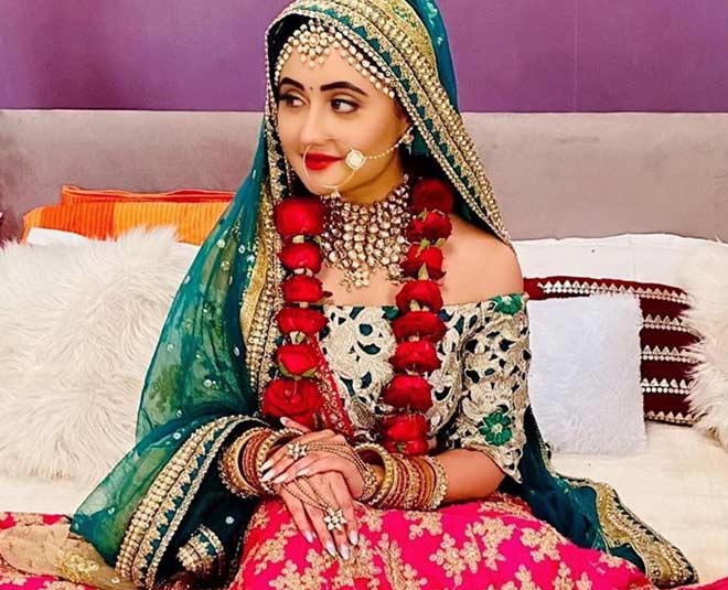 Rashami Desai New Cute Look From Naagin 4 as Shalakha -Naagin 4: रश्मि