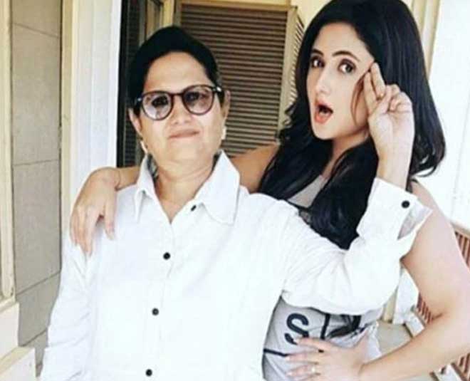 rashami desai tv actress with mother