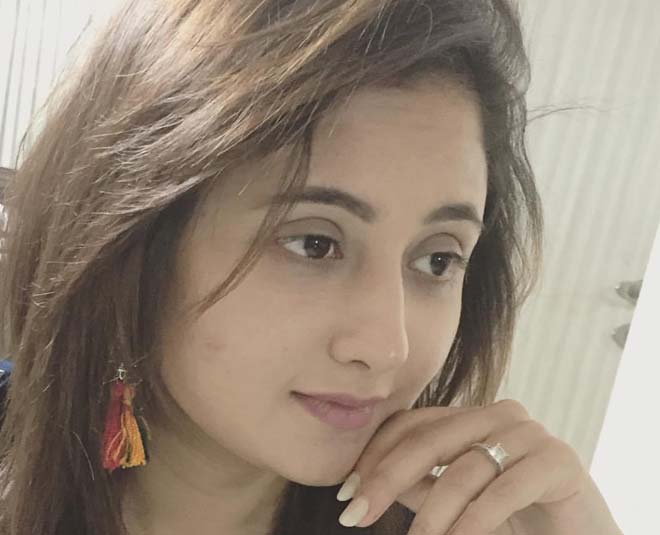 Rashami Desai's Makeup Free Pictures Prove She Is Naturally Beautiful!