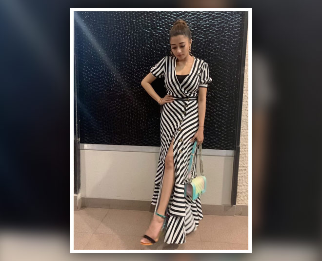 स्ट्राइप वाली थाई हाई स्लिट ड्रेस tina dutta in striped dress