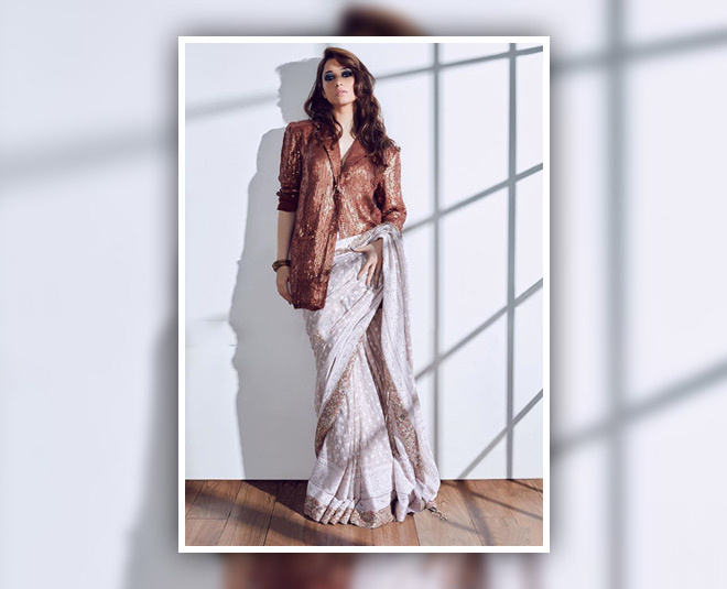 traditional saree with stylish twist tamanna bhatia inside 