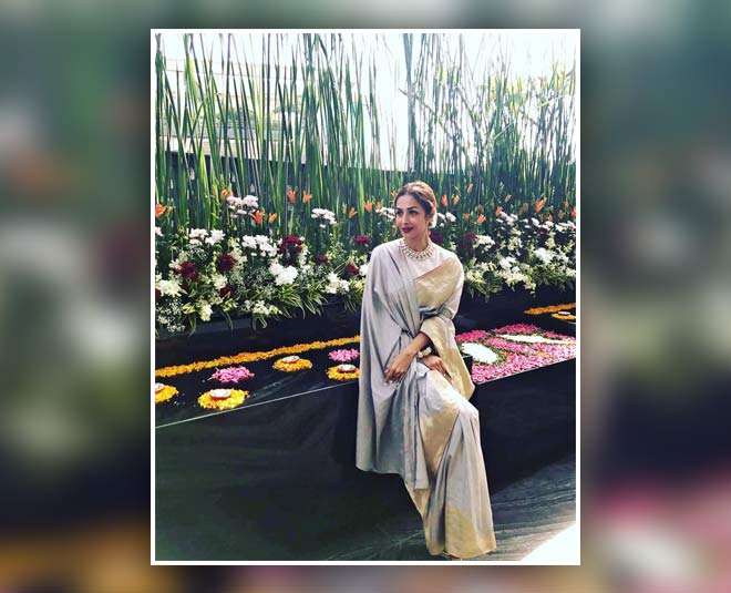 Raw Mango Saree look inside 