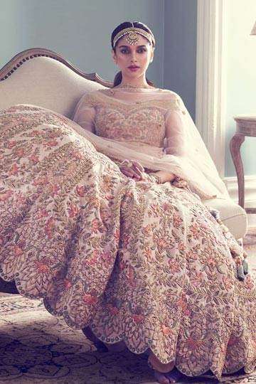 All the times Aditi Rao Hydari wowed us with her seriously elegant ethnic  wear :::MissKyra