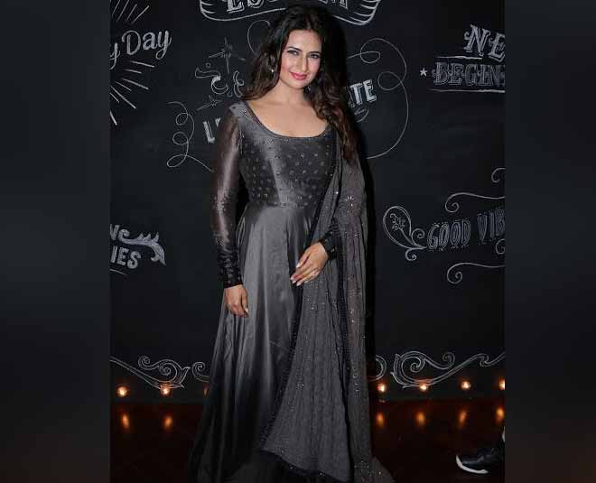 grey suit divyanka tripathi ethnic dresses