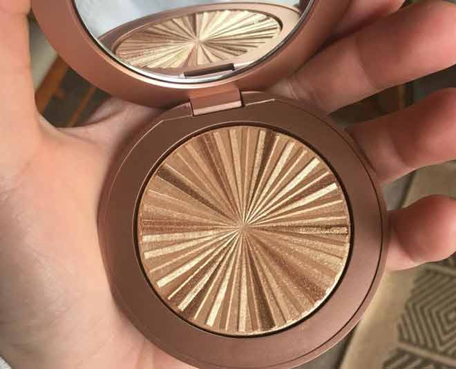 guide to apply highlighter inside