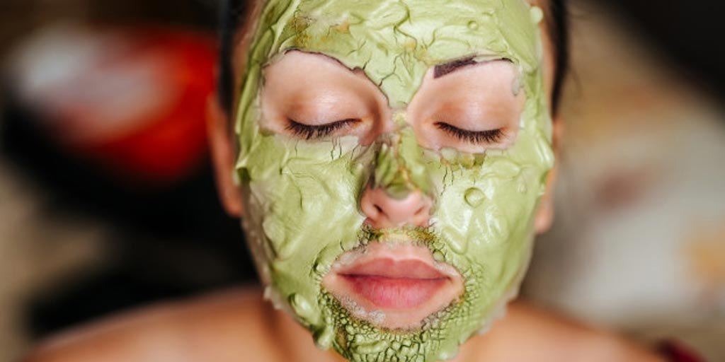 4 Ways To Use Bitter Gourd Or Karela For Smooth Supple Skin