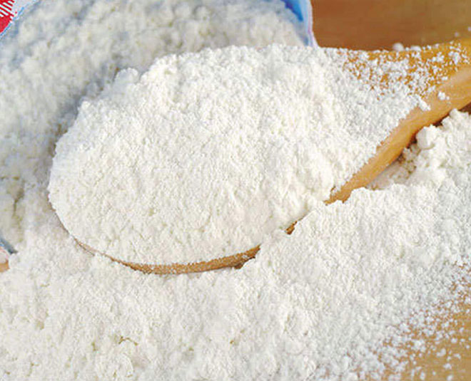 5 Homemade Refined Flour AKA Maida Face Packs For Younger