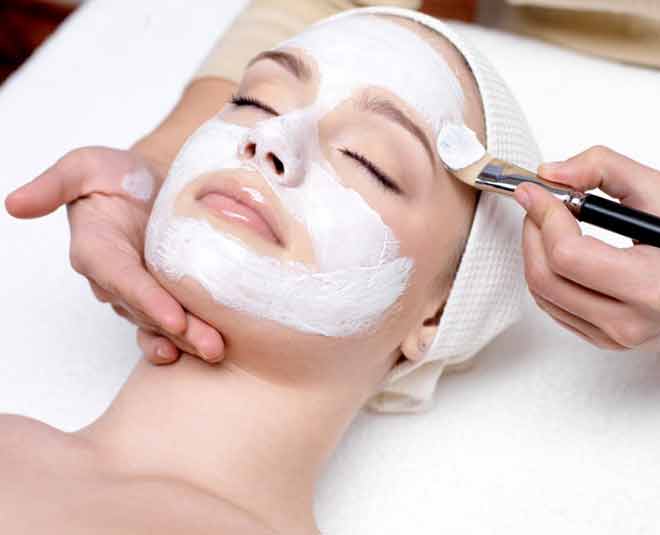 Everything You Need To Know About Multani Mitti For Skin, 56% OFF