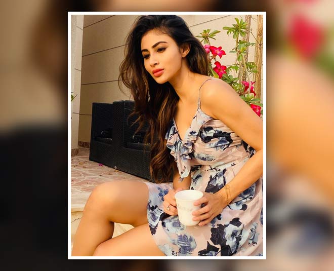 mouni roy stylish looks for summers