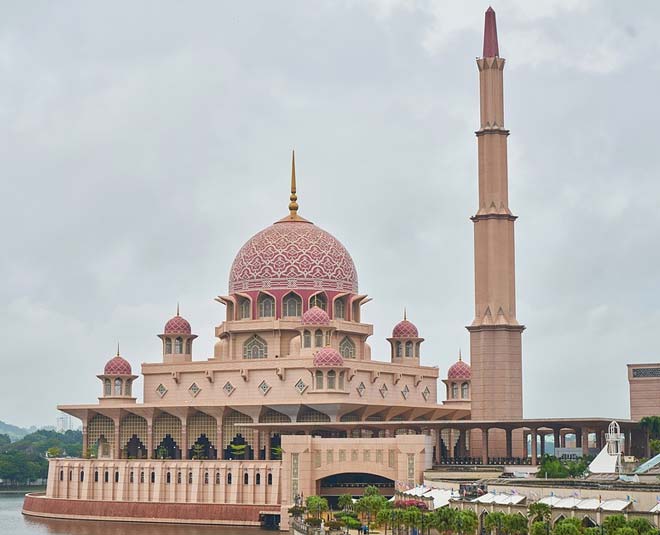 putra mosque