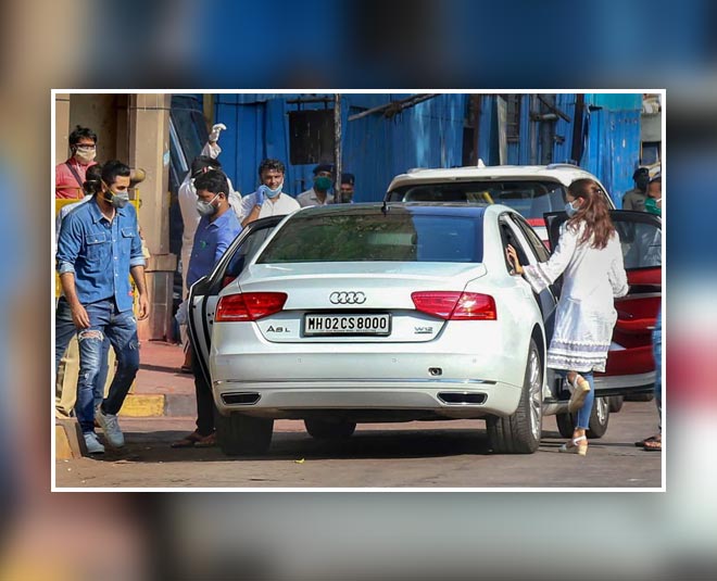 ranbir kapoor alia bhatt leaving rishi kapoor funeral