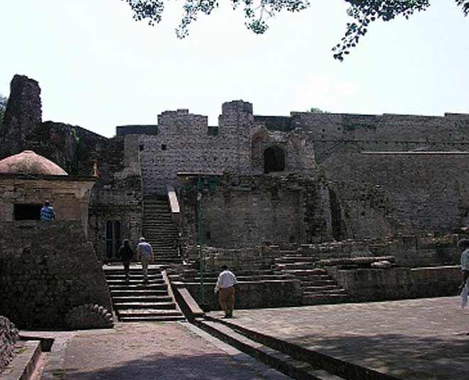 best places to visit in bilaspur himachal pradesh bahadupur kila inside 