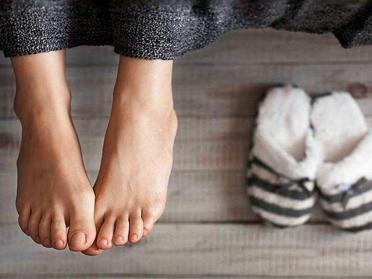 Keep Your Feet Warm In This Cold Winter Weather With These Tips