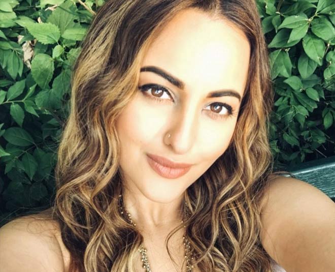 coloured hair sonakshi