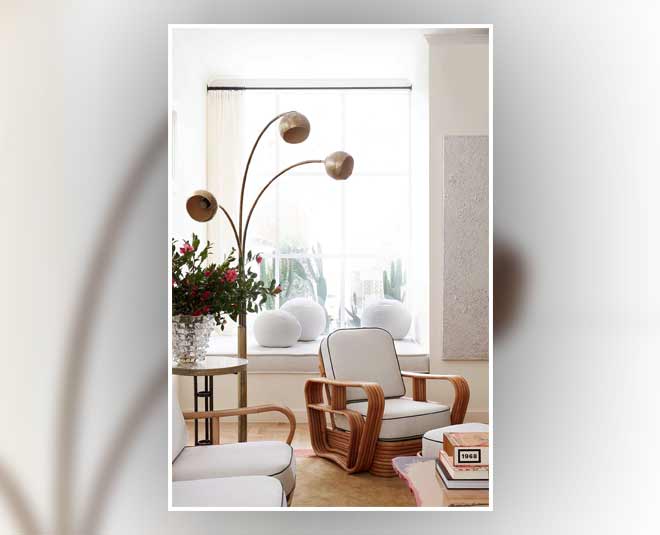decorate living room corner use floor lamp 