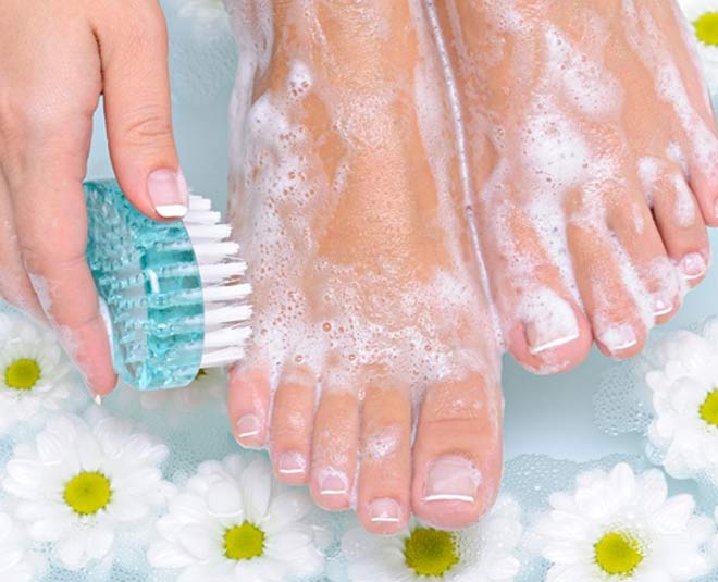 Here Is How You Can Do Organic Pedicure At Home Herzindagi