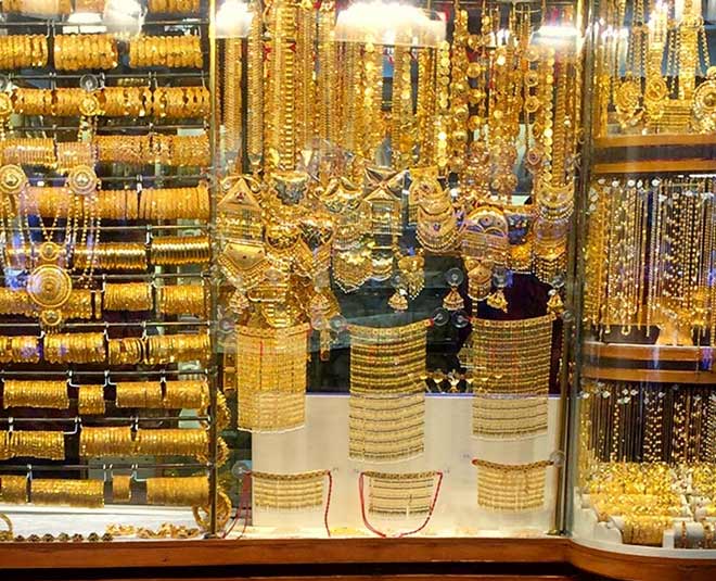 Dubai Shopping Tips: Bargain Like A Local At All Souks & Save Money ...