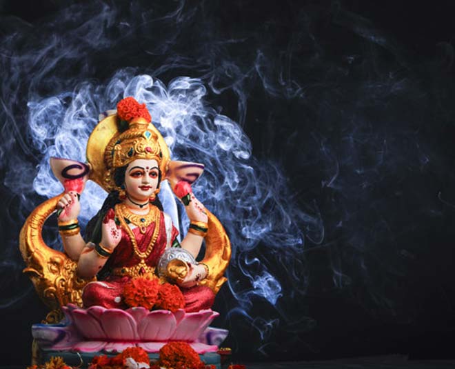 lakshmi pujan in diwali
