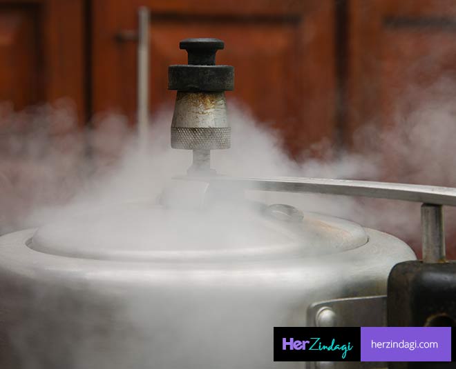 pressure cooker inside 