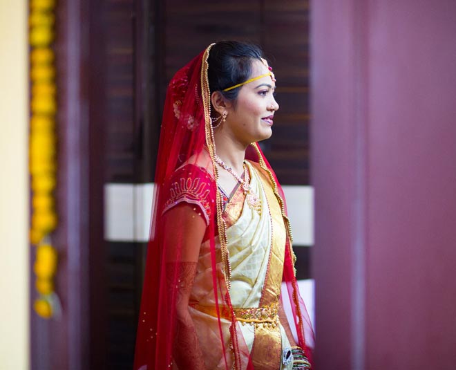 तुला राशि red white golden