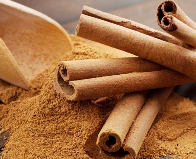 remove spiders and spider web from home inside 