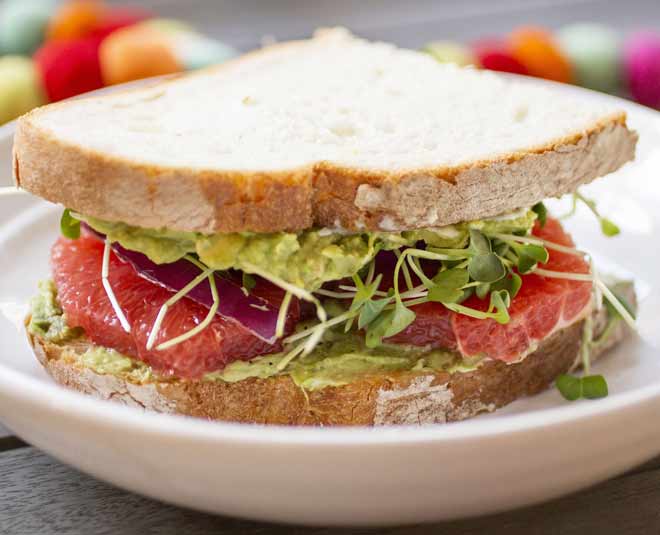 Prepare This Spicey Sprouts Sandwich For A Healthy & Delight Breakfast