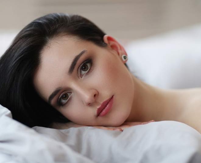 sesame oil benefits younger looking skin health 