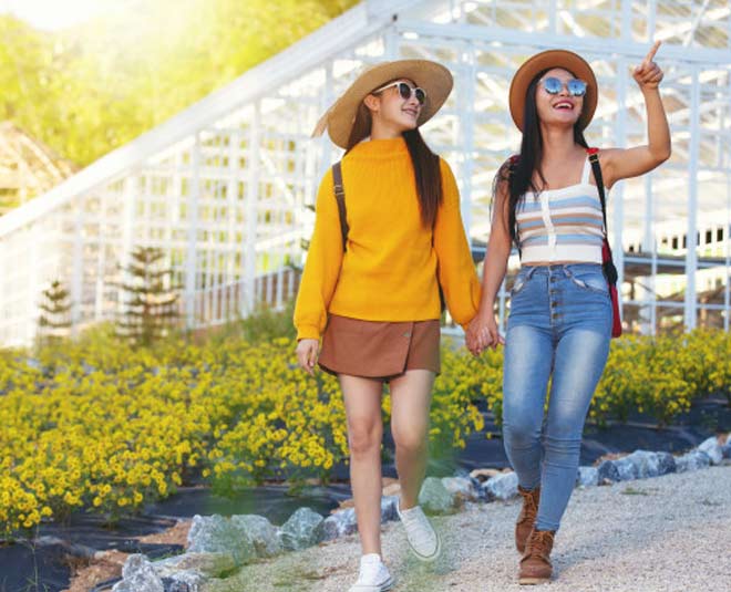 sister wedding gift family trip 