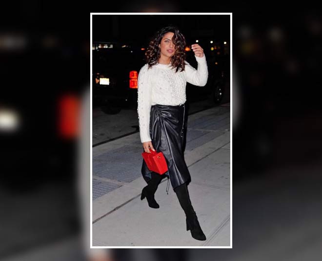 स्वेटर विद नी लेंथ बूट्स sweater with boots