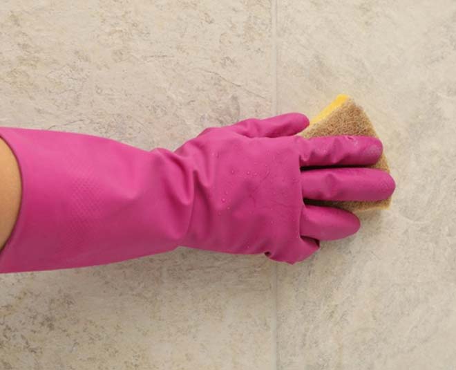 tips to clean black tiles inside 