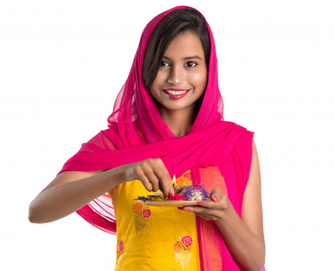 धनु राशि yellow dress zodiac