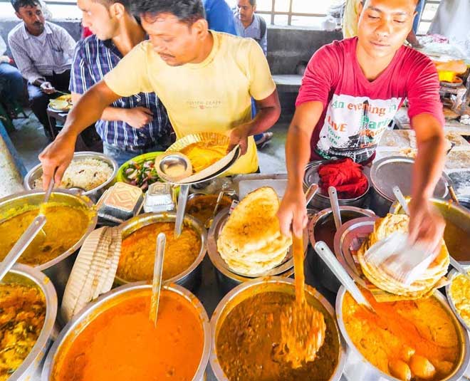 best street foods in Kolkata inside 