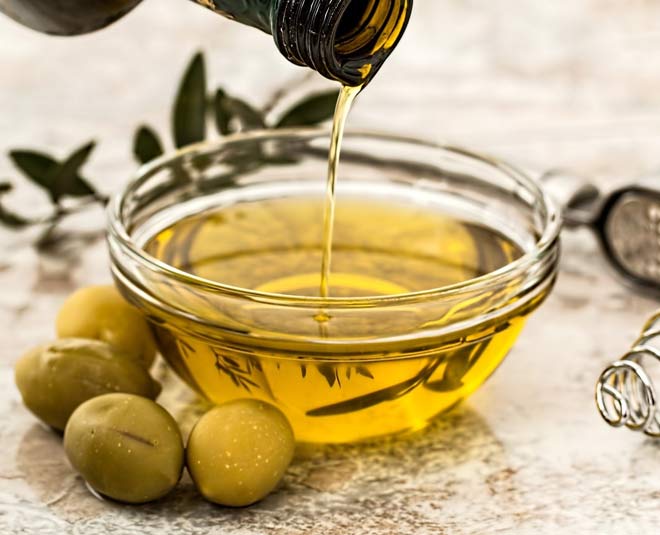find real olive oil and fake olive oil inside