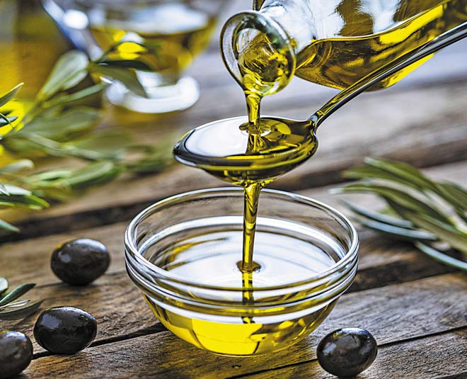 find real olive oil and fake olive oil inside