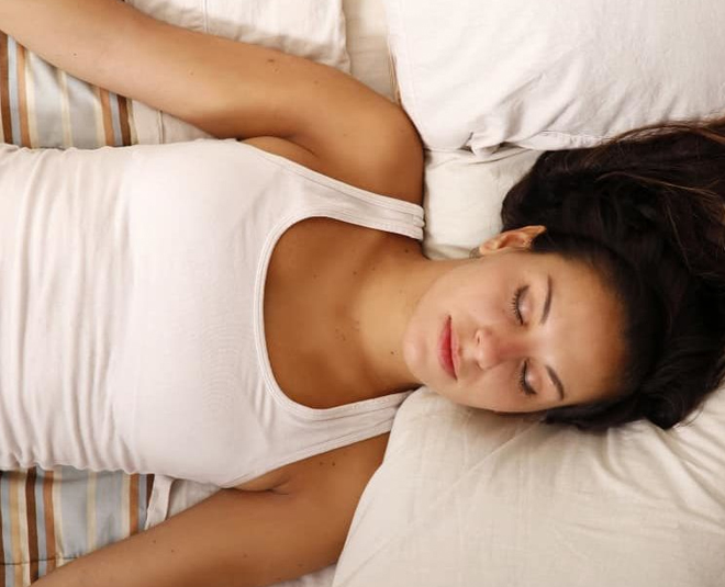 health benefits of sleeping on your back inside