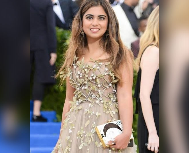 mukesh ambani daughter lehenga