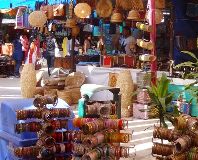 karwa chauth shopping markets in delhi hat inside 