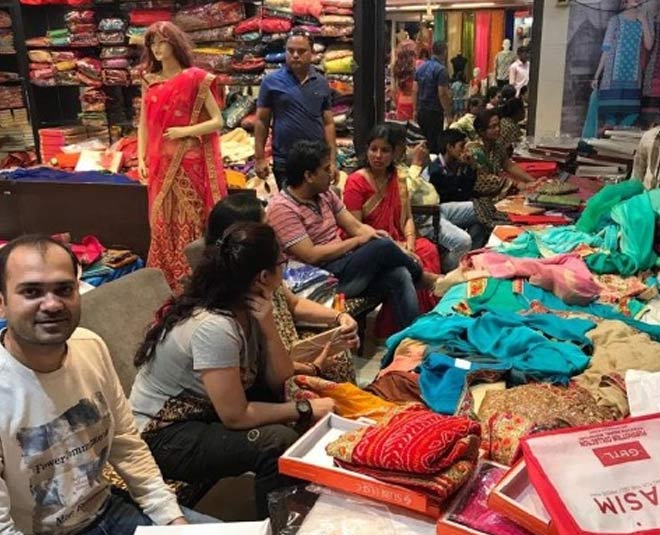 karwa chauth shopping markets in delhi kamla market inside 