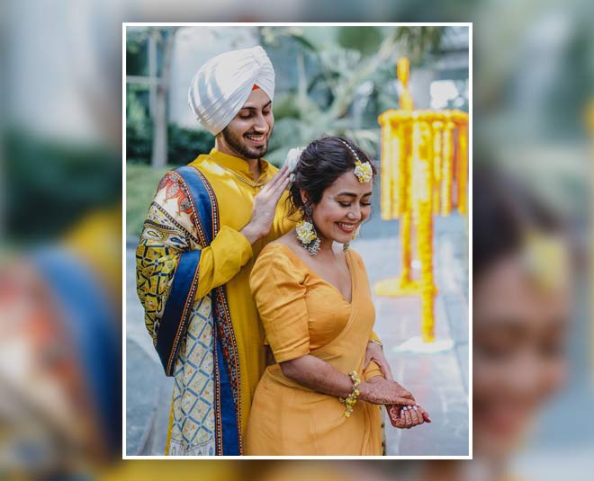 जूड़े में लगाए खूबसूरत फूल neha rohanpreet haldi ceremony inside